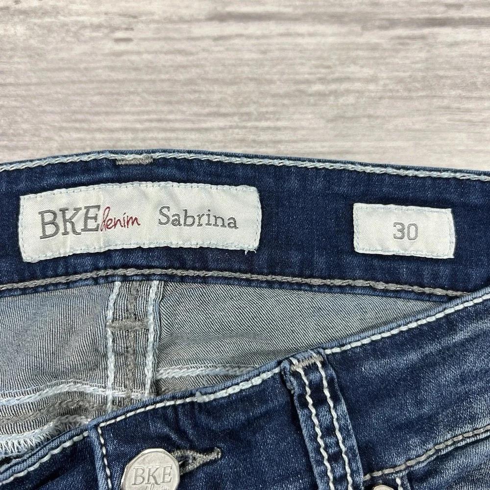BKE Jeans Women's Sabrina Stretch Capris Denim Pants Size 30 (Actual 32X23.5) - Picture 2 of 11
